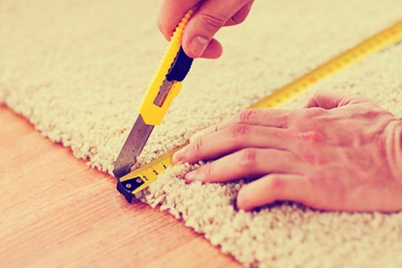 Comment couper un tapis berbère ?