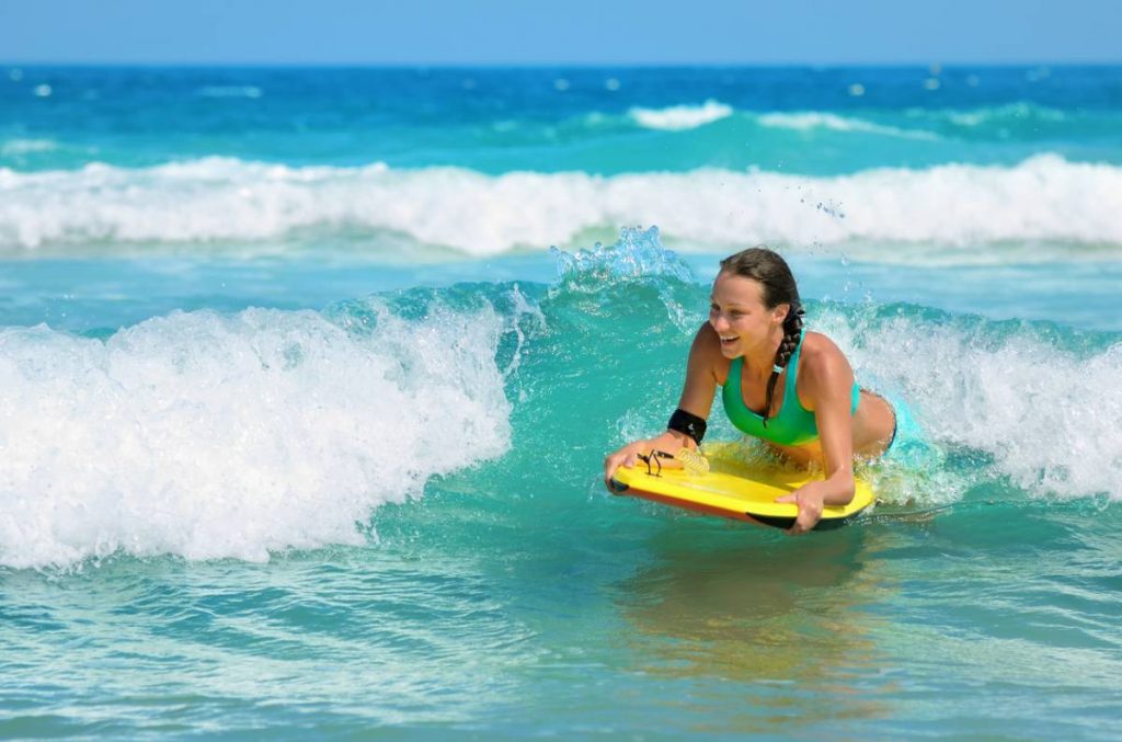 Faire-du-bodyboard-en vacances