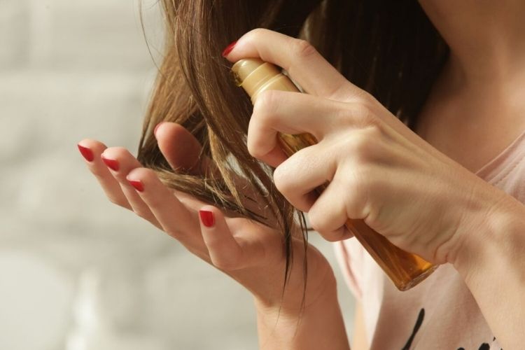 L’huile de ricin et ses bienfaits pour les cheveux