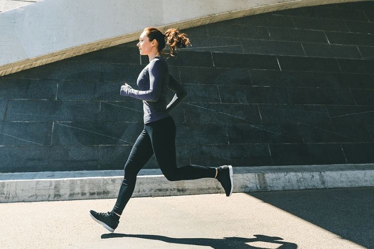 Pourquoi devriez-vous pratiquer la course à pied ? Voici 13 avantages étonnants !